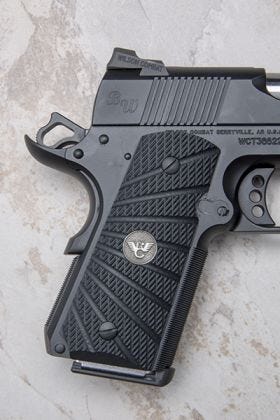 GRIPS, 1911, COMPACT, AGGRESSIVE STARBURST, G10, BLACK, BEVELED BOTTOM