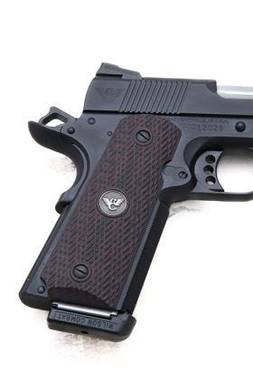 GRIPS, 1911, FULL-SIZE, SLANT, G10, BLACK CHERRY, BEVELED BOTTOM